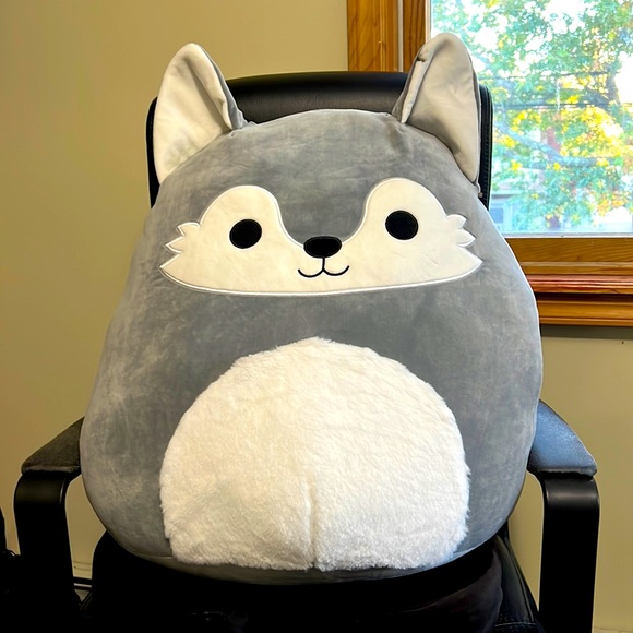 ryan the wolf squishmallow